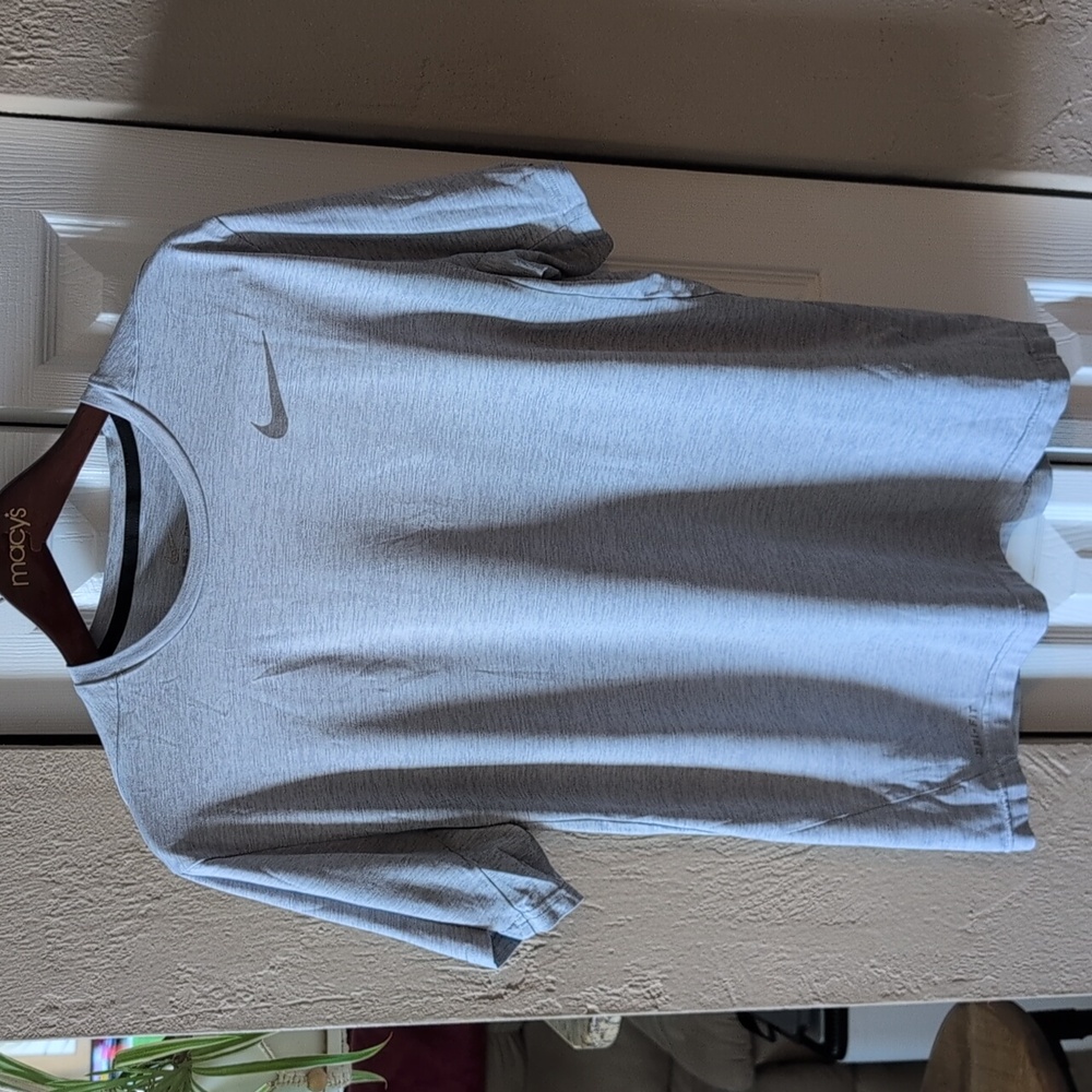 Nike light grey men's L shirt